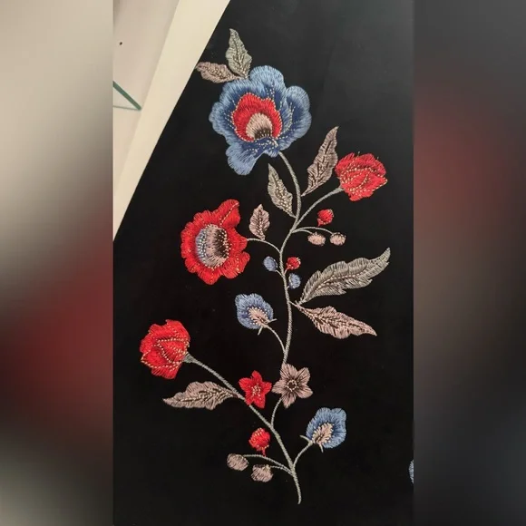 Faux Suede Floral Embroidery Black Mini Skirt - Picture 2 of 4